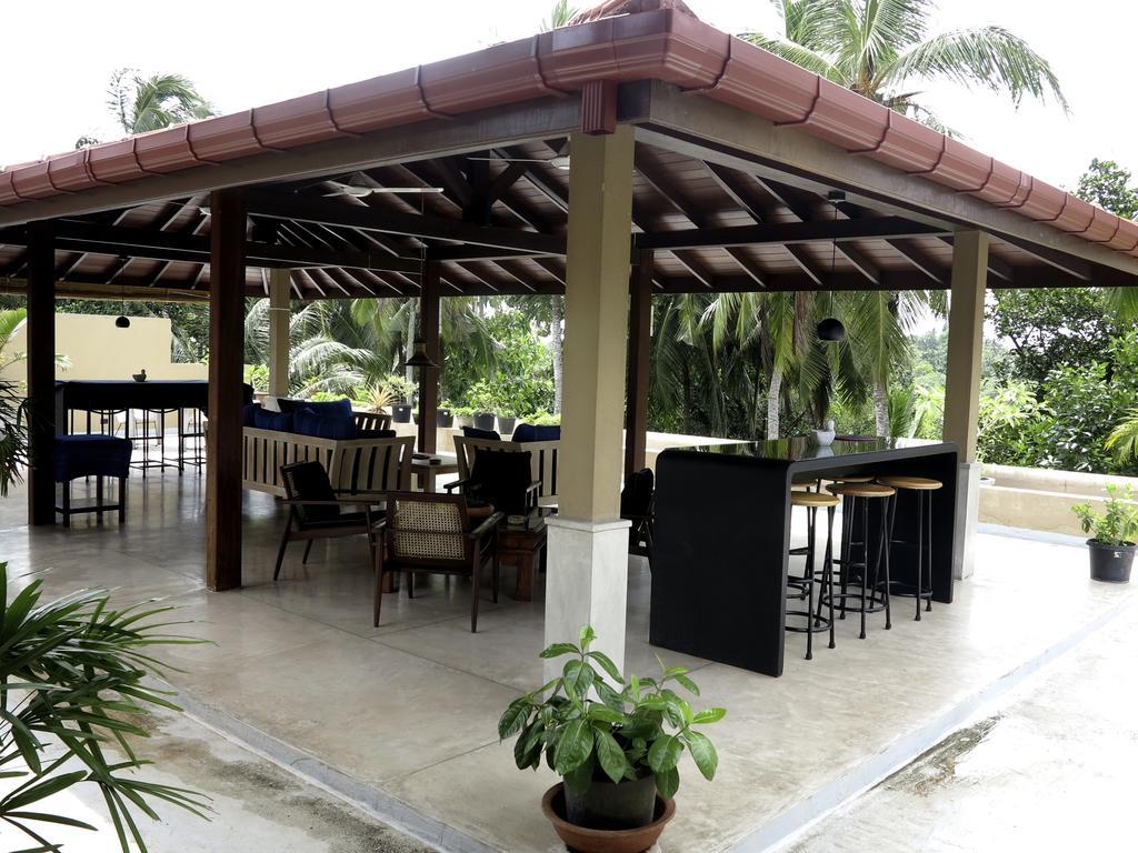 The Mirror Mansion Hotel Rajagiriya Exterior photo