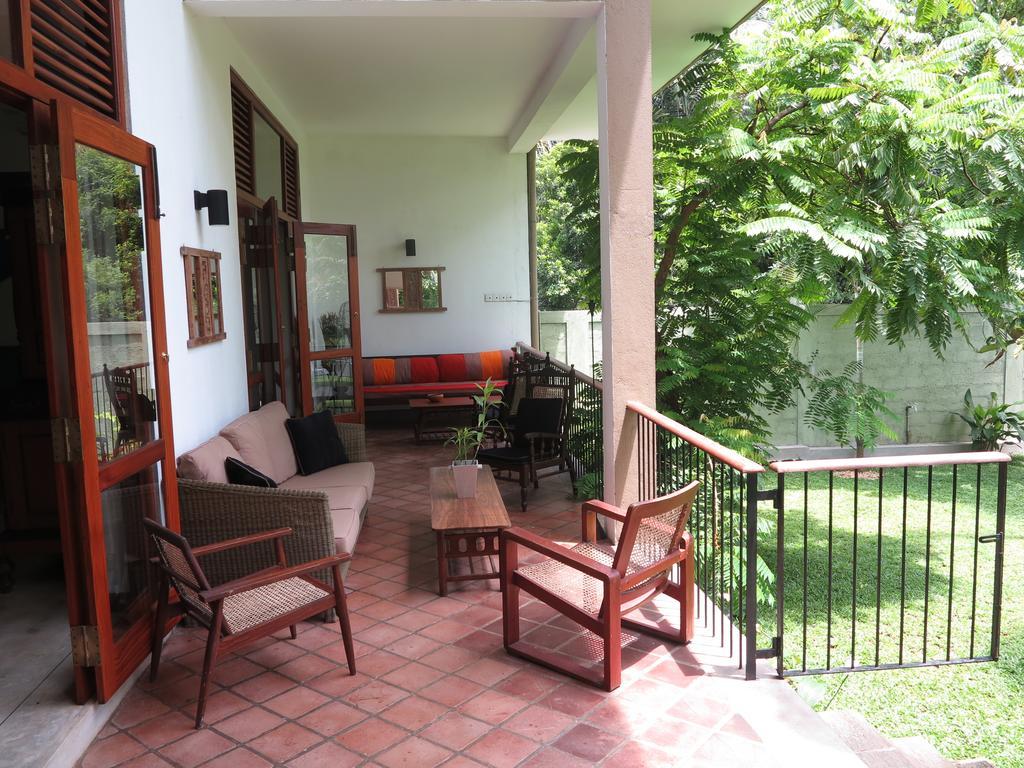 The Mirror Mansion Hotel Rajagiriya Exterior photo