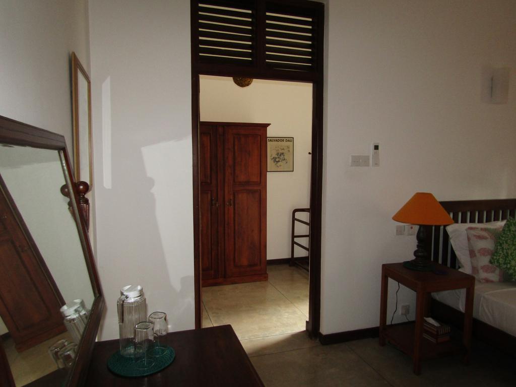 The Mirror Mansion Hotel Rajagiriya Exterior photo