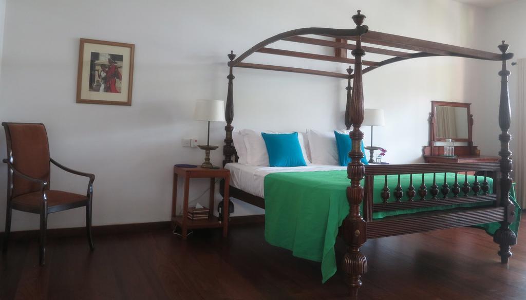 The Mirror Mansion Hotel Rajagiriya Exterior photo